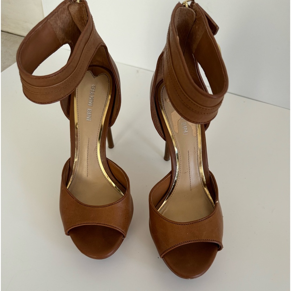 Gianni Binni High Heels Size 7.5